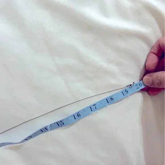 Silver tie collar necklace. Beautiful condition.  So elegant. Shiny. - Picture 4 of 5